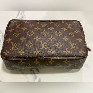 Beyond Stunning Vintage Louis Vuitton Trousse 23